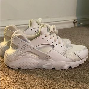 White Nike Tennis Shoes